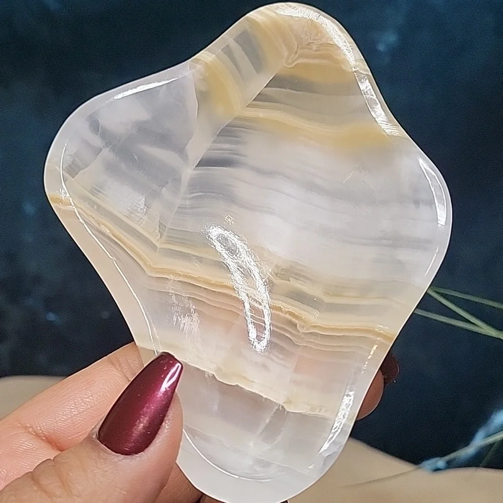 4.25"L 0.4lbs | Amber Onyx Bowl From Mexico | Crystal Collectible Gift - Picture 1 of 4